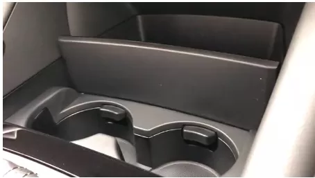 The application of damping gears in automotive interior cup holders